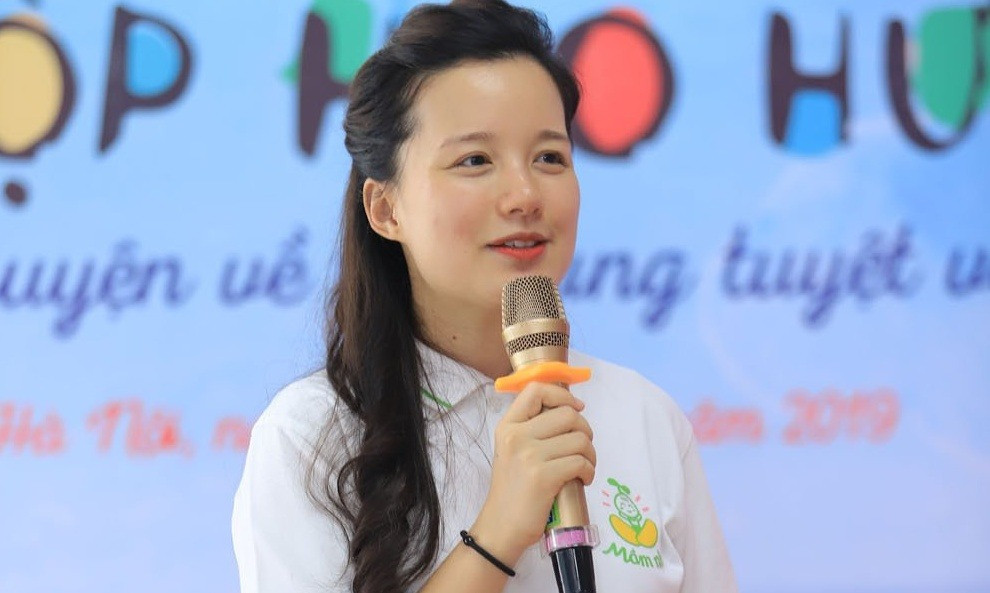 Choáng trước profile cực khủng của Minh Trang MC đang gây tranh cãi ở Làng Háo Hức