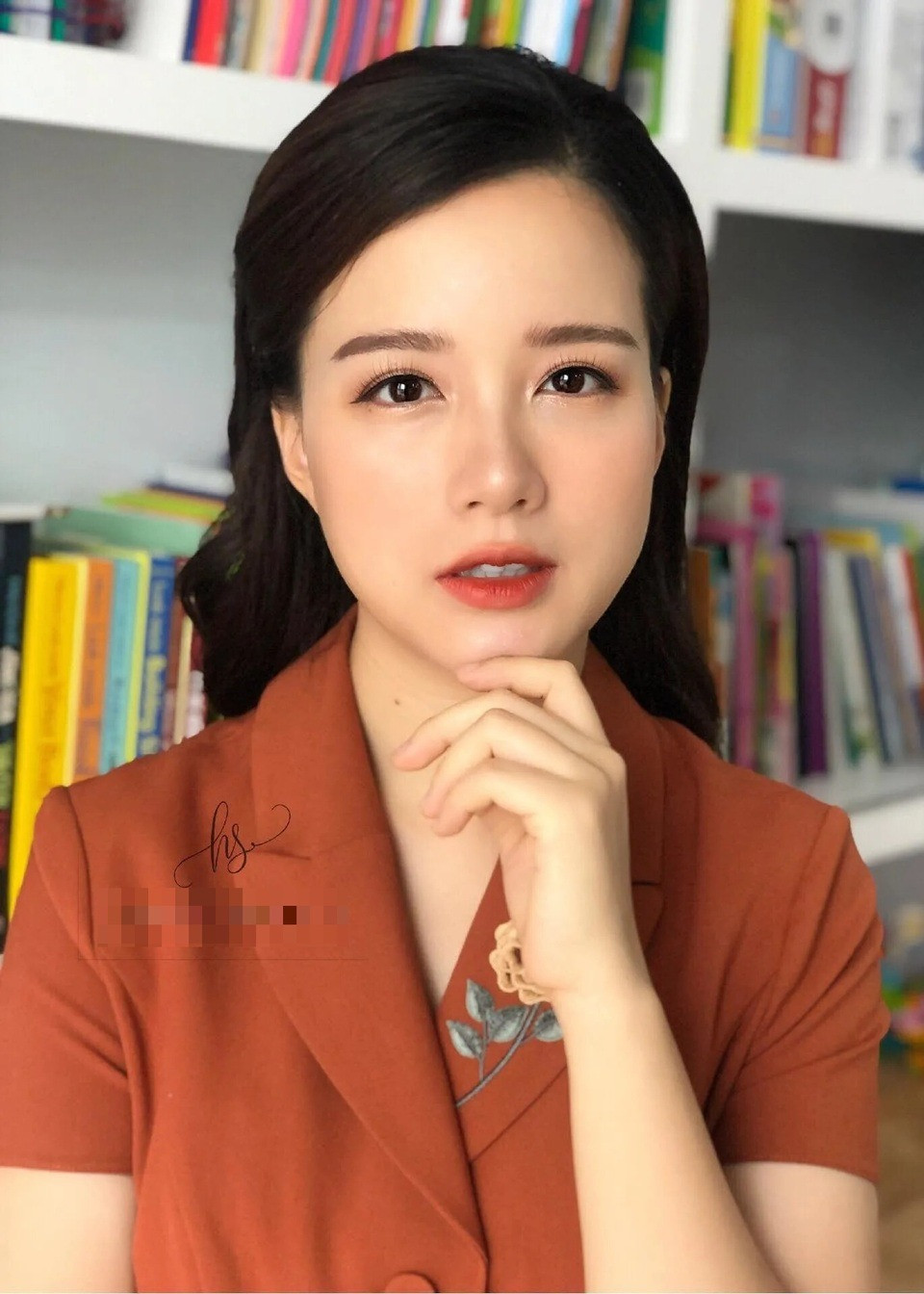 Choáng trước profile cực khủng của Minh Trang MC đang gây tranh cãi ở Làng Háo Hức