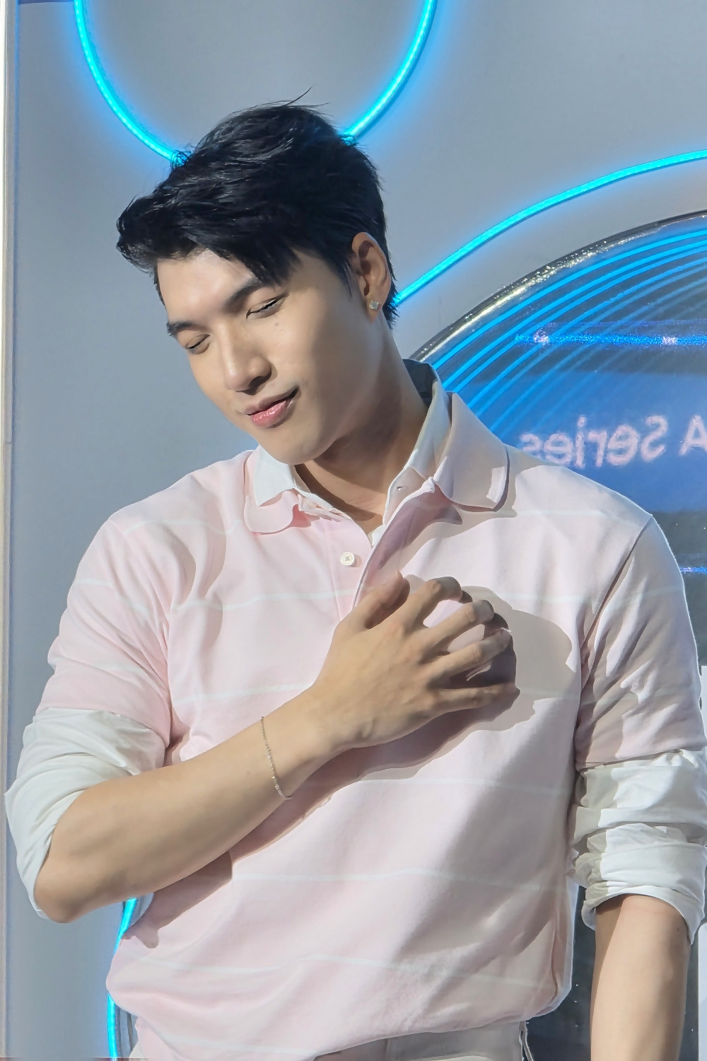 HIEUTHUHAI bật mí nơi các bài hit ra đời truyền cảm hứng về sự tự tin vào bản thân