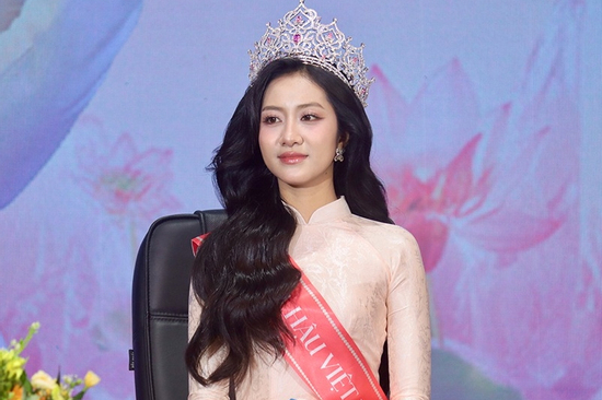 'Hoa hậu Việt Nam 2024 Hà Trúc Linh không thể tốt nghiệp đúng thời hạn'