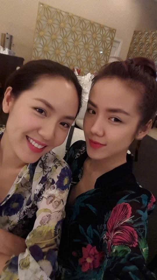 Loạt ảnh quá khứ của Phương Linh Phương Ly xứng danh chị em đẹp nhất showbiz Việt