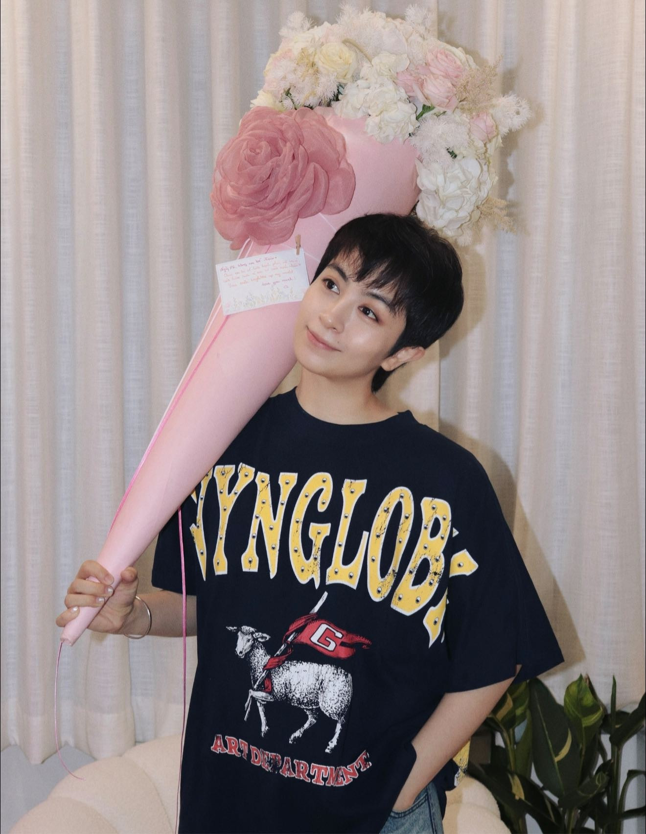 Loạt dấu hiệu bất ổn của Xoài Non sau 1 năm ly hôn Xemesis hẹn hò với Gil Lê