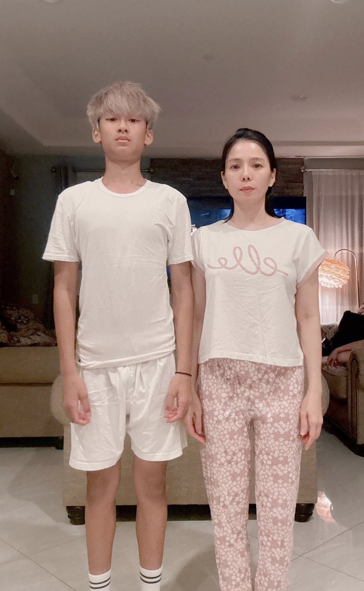 Chàng trai khiến Lệ Quyên xuất hiện với bộ dạng xuề xòa chưa từng thấy khi chụp ảnh cùng