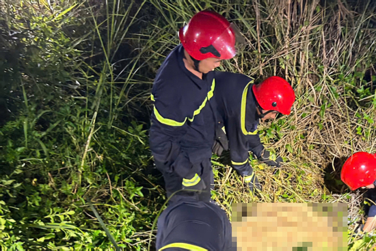 Du khách tử vong khi nhảy dù tại bán đảo Sơn Trà