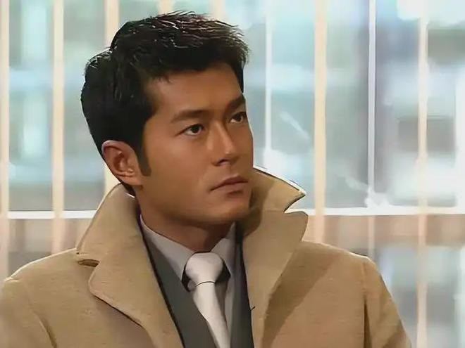 Dương Quá Cổ Thiên Lạc vướng tin bí mật kết hôn ở tuổi 55