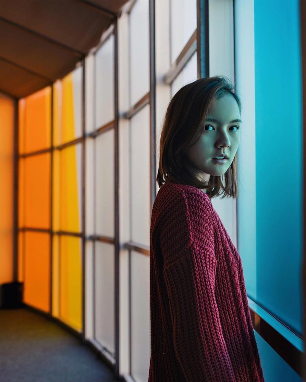 Hải Tú bị khui loạt ảnh thời du học Pháp dụi mắt trăm lần nhận chẳng ra