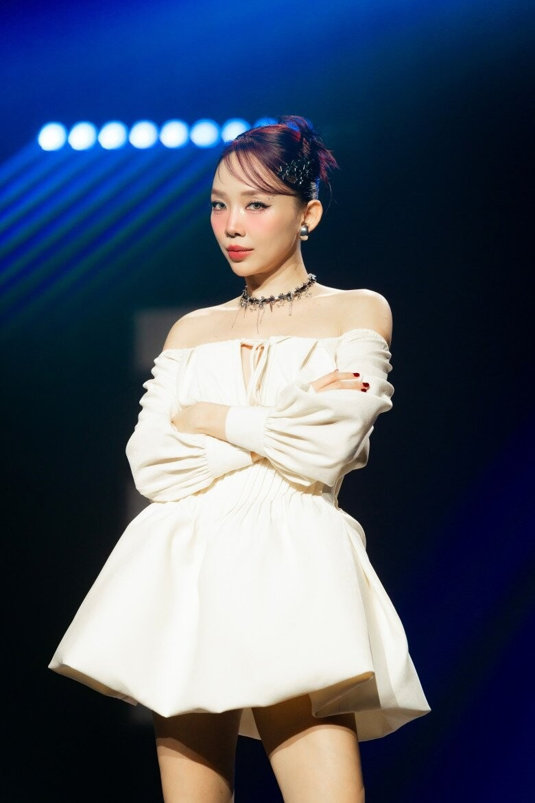 Lý do khiến Tóc Tiên khóa mạng xã hội bị chỉ trích nặng nề