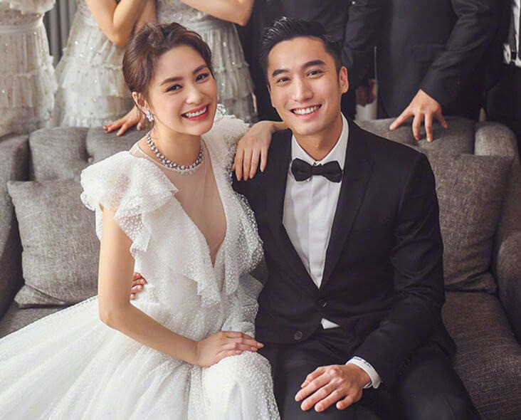 Mỹ nhân Hoa ngữ sau ly hôn Chung Hân Đồng cứ yêu là khổ hai lần bị tung ảnh nhạy cảm