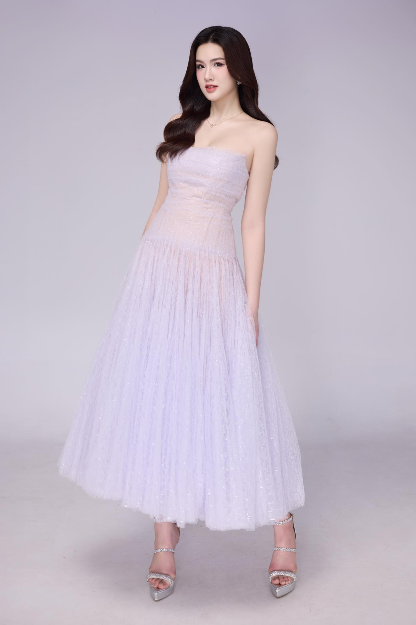 Nhan sắc á hậu được chọn dự thi Hoa hậu Trái đất 2025 đang gây tranh cãi - Ảnh 5.