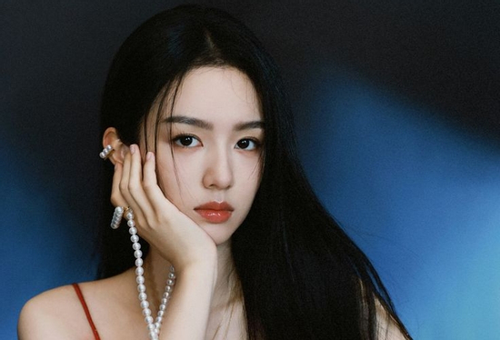 Trúng số độc đắc sau 16h30 chiều nay (1/8/2025), 3 con giáp được Thần Tài trao vinh hoa phú quý, tiền tài đầy ví