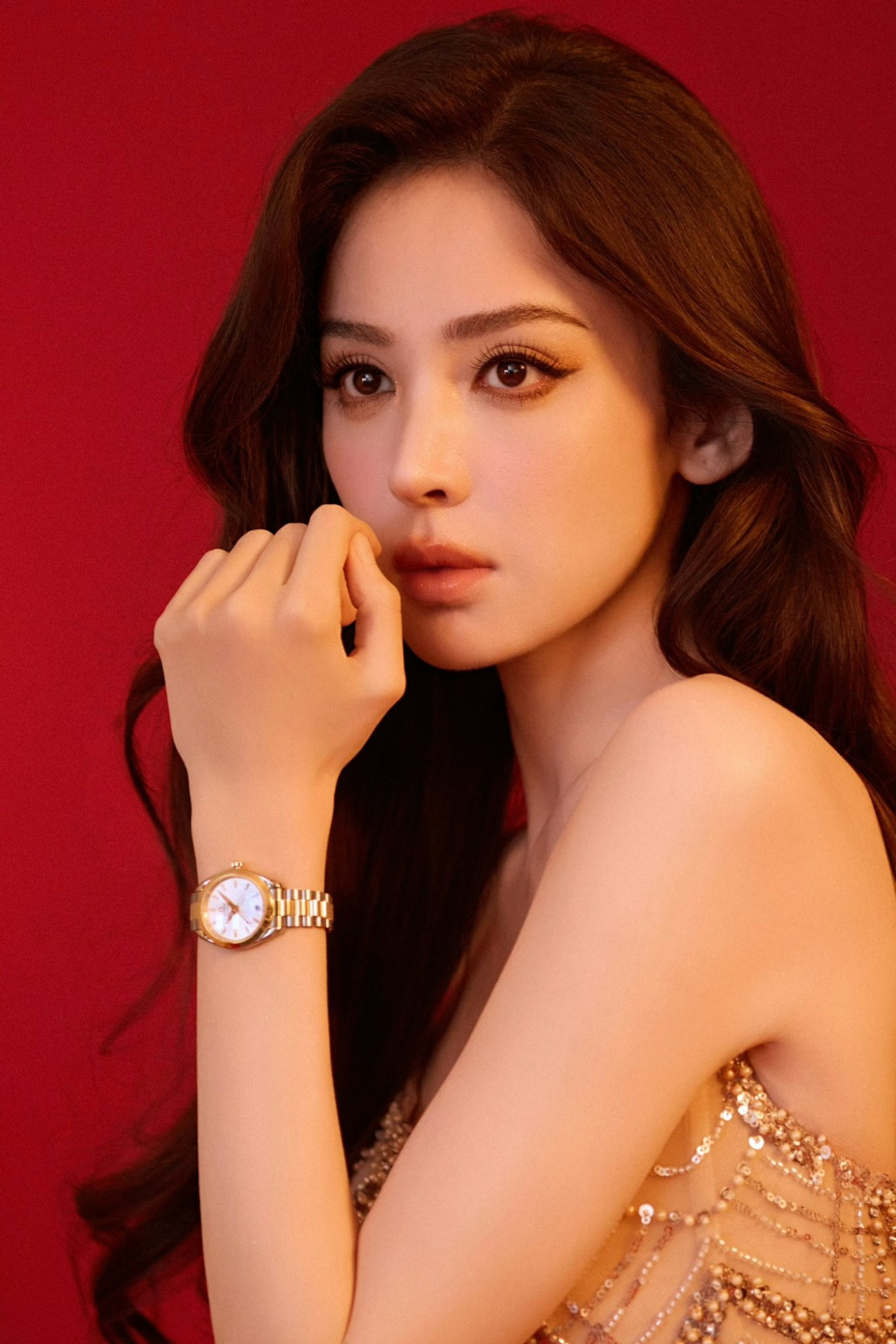 Cổ Lực Na Trát gặp sự cố hy hữu trên thảm đỏ, lộ tình hình sức khỏe đáng báo động - Ảnh 2