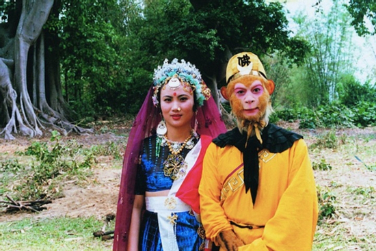 'Tôn Ngộ Không' Lục Tiểu Linh Đồng và mối tình cấm đoán với thư ký phim trường