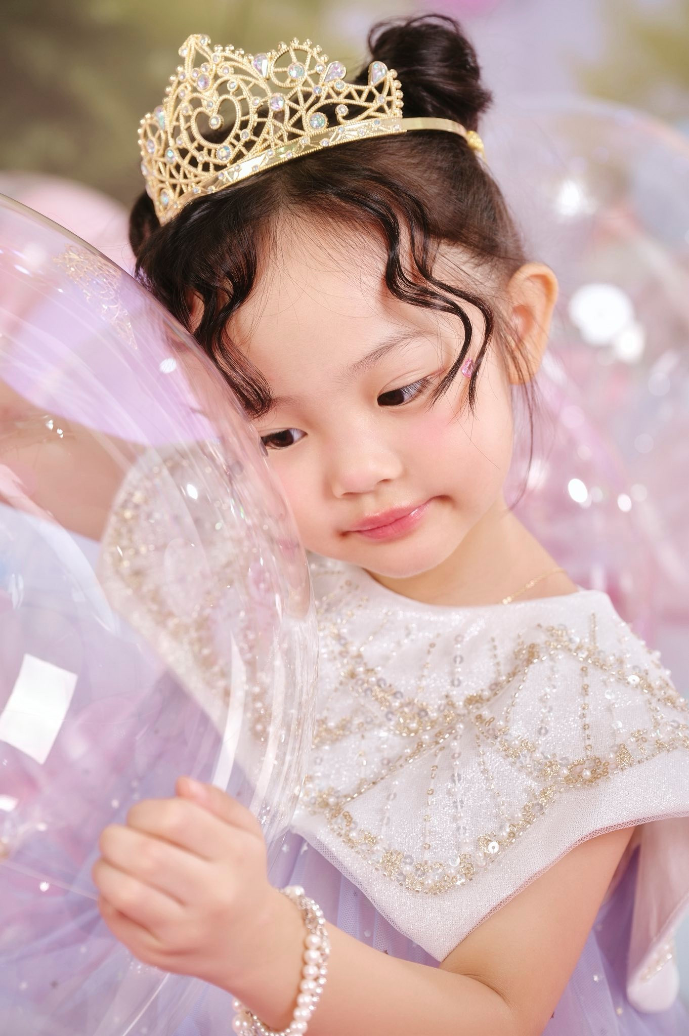 Con gái Cường Đô La chiếm sóng MXH ra dáng tiểu mỹ nhân trong ngày sinh nhật tròn 5 tuổi