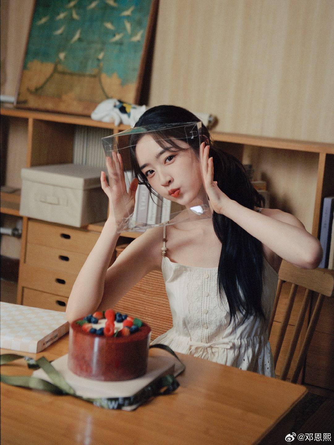 Đúng 6h sáng ngày mai, thứ Ba 12/8/2025, 3 con giáp như 'chuột rơi đúng hũ nếp', dễ trúng số phát tài, vượng vận bất ngờ, sự nghiệp hồng phát - Ảnh 1