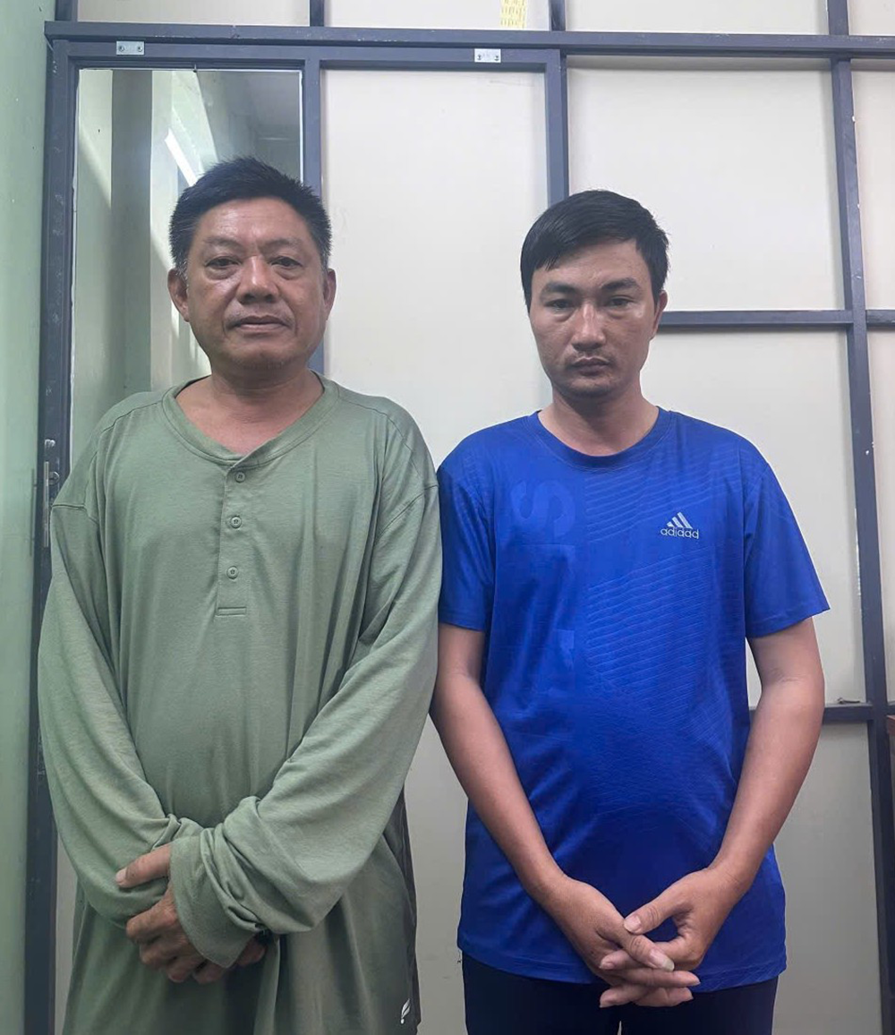 danh nhau giua pho.png