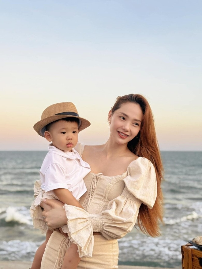 Minh Hằng nuôi con theo cách đặc biệt bé ngoan và chững chạc