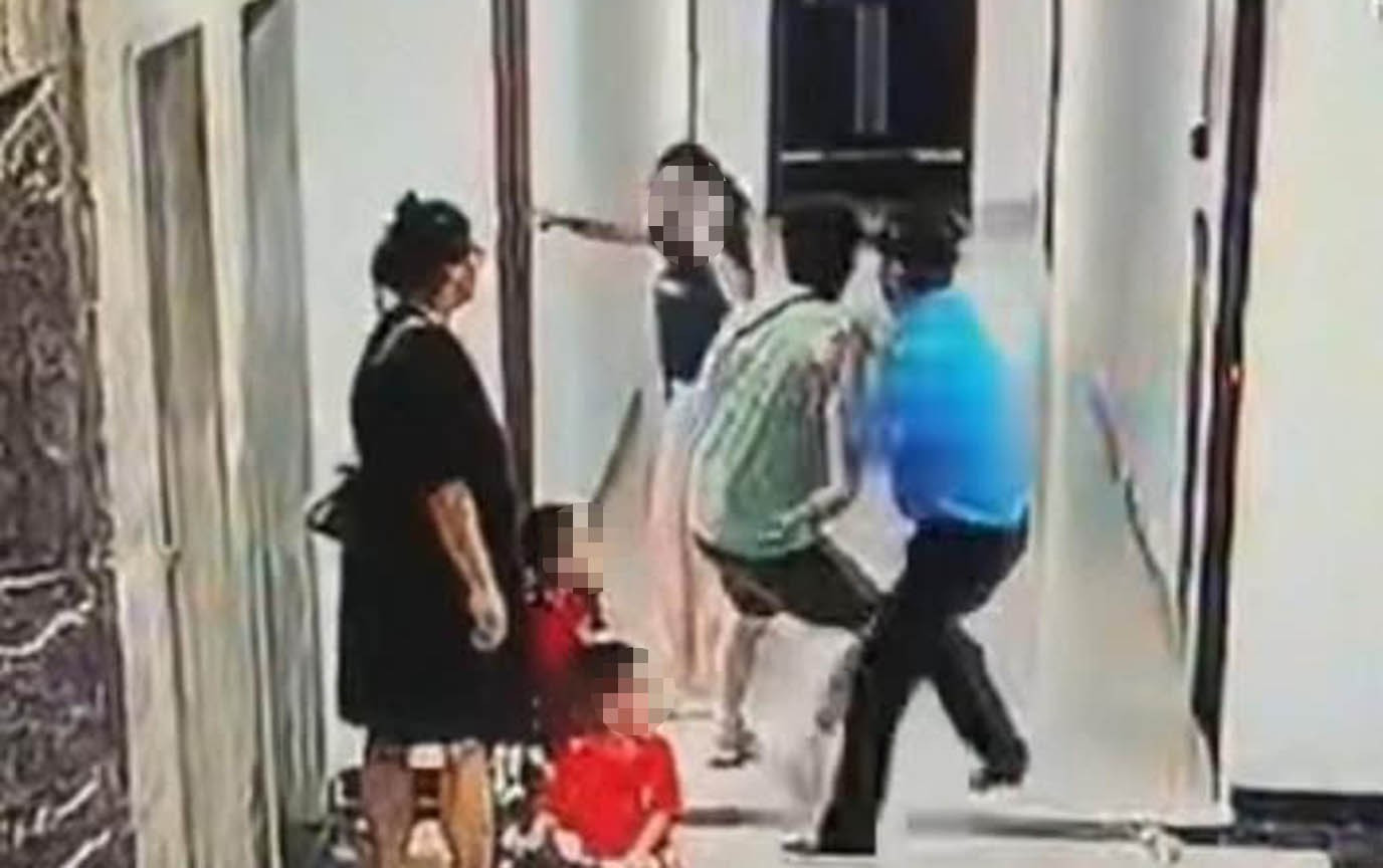 Người đàn ông xăm trổ đánh phụ nữ ở chung cư Hà Nội phải đối diện mức án nào? - Ảnh 2