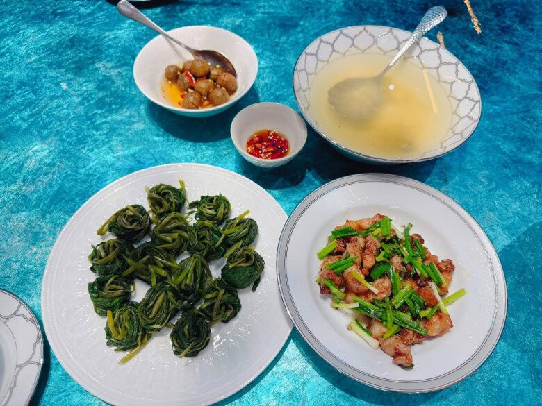 Shark Bình gây tranh cãi khi khoe được Phương Oanh đãi món 'rồng xanh búi tó'- Ảnh 2.