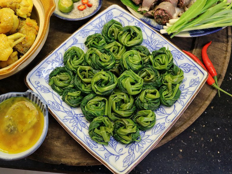 Shark Bình gây tranh cãi khi khoe được Phương Oanh đãi món 'rồng xanh búi tó'- Ảnh 5.