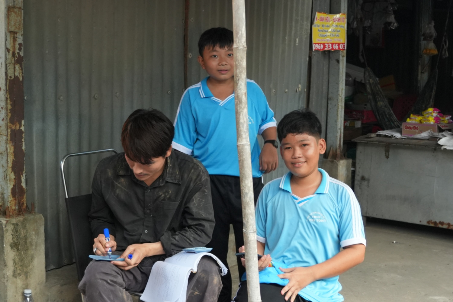 1 hành động nhỏ của NSƯT Hoài Linh chứng minh bản thân vẫn là nông dân chính hiệu