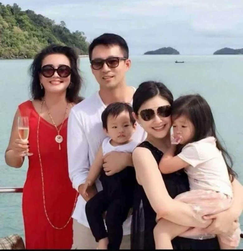 Ảnh hiếm lộ rõ mặt 2 con của Từ Hy Viên