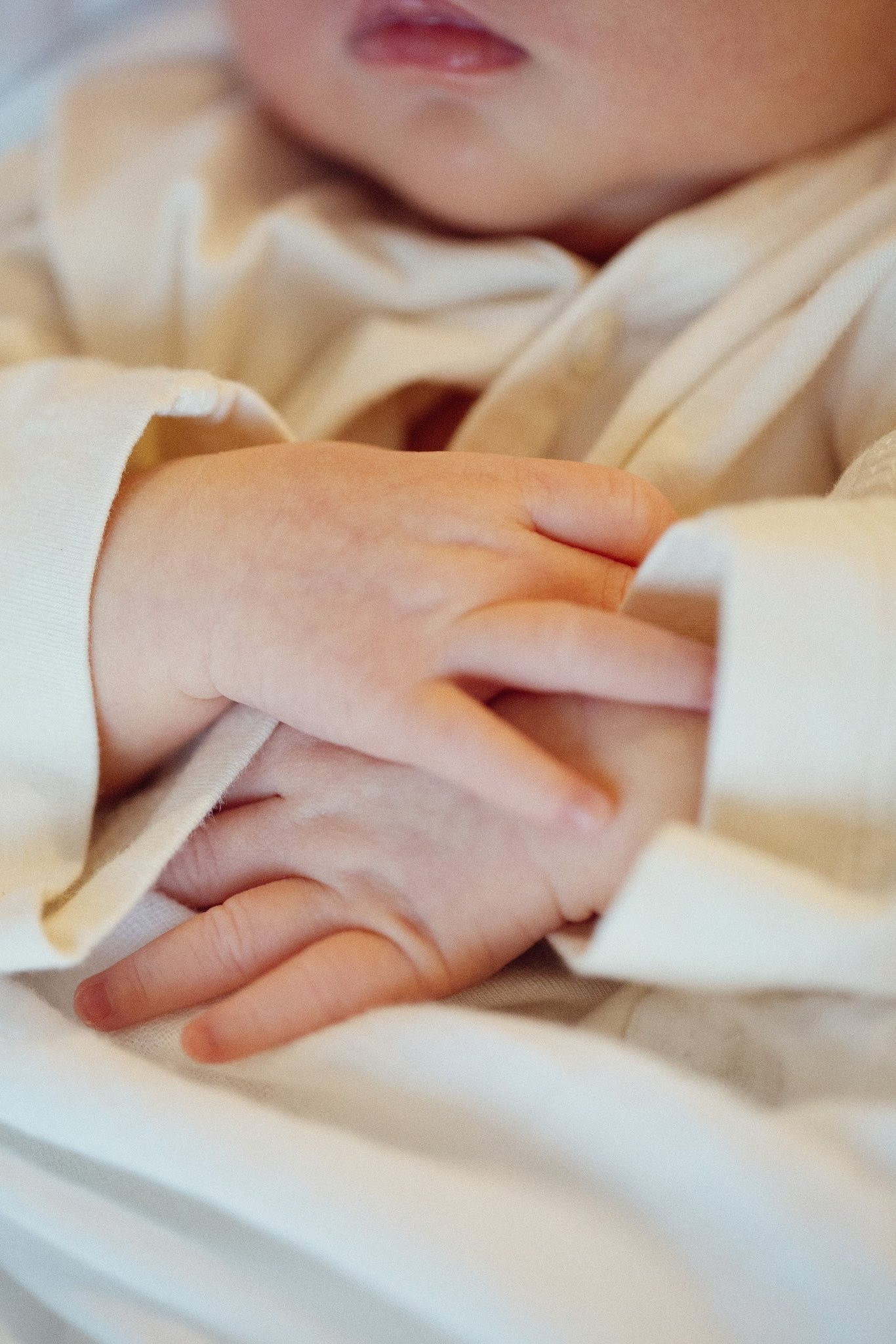 Quỳnh Lương sinh con gái cho chồng thiếu gia nhan sắc đi đẻ đẹp cỡ nào