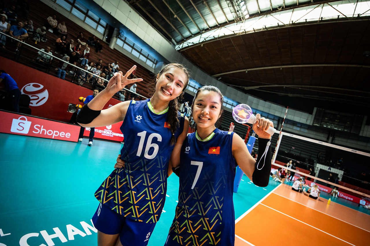 u21 bong chuyen 1.jpg