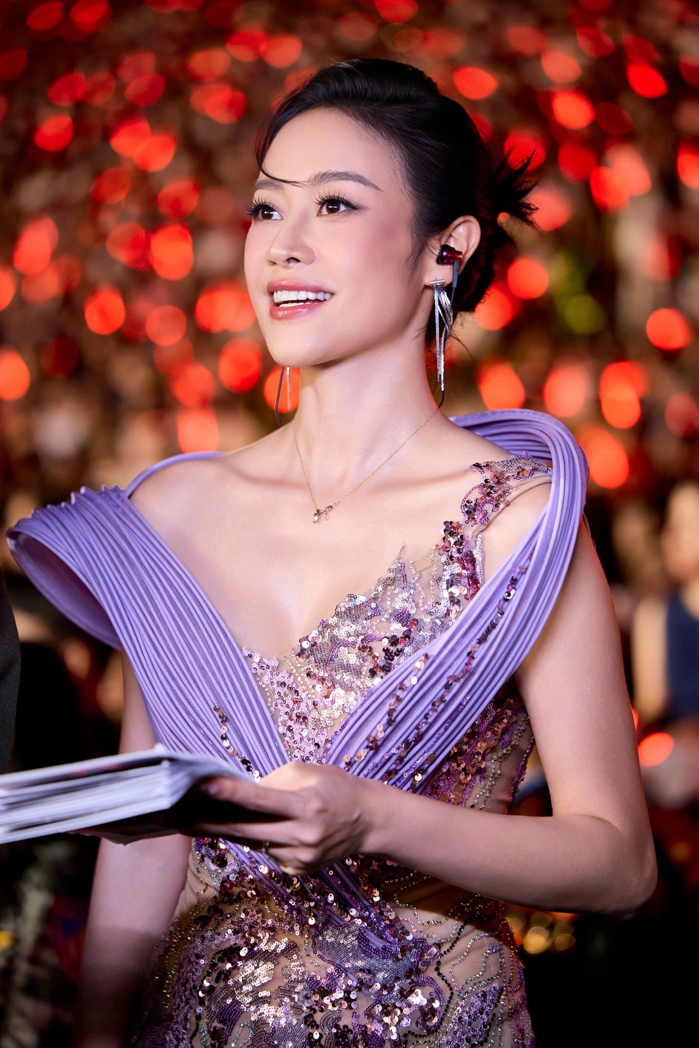 Sắc vóc đời thực của nữ MC VTV mới dẫn 2 đại nhạc hội V Concert và V Fest- Ảnh 2.