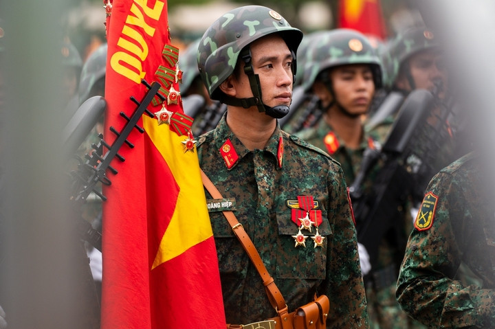 Sau khi “concert quốc gia” 30/4 khép lại, cái tên Lê Hoàng Hiệp vẫn tiếp tục gây sốt trên mạng xã hội.