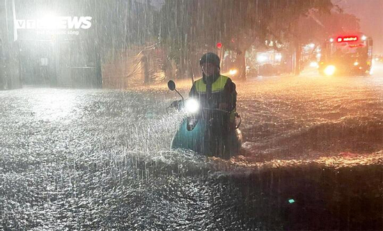 Dự báo thời tiết 10 ngày tới: Kết thúc nắng nóng, từ Bắc vào Nam hứng mưa dông