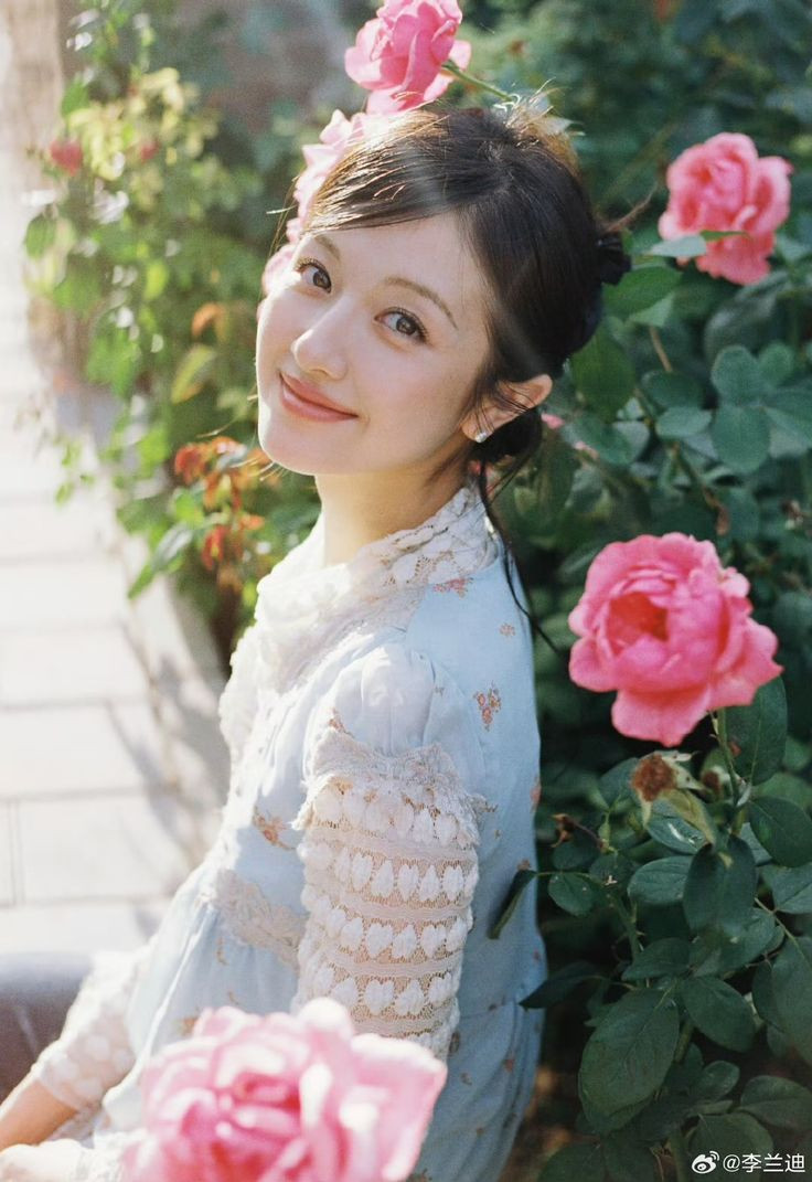 Đúng 6h sáng ngày mai, thứ Năm 14/8/2025, 3 con giáp xòe tay hứng 'mưa vàng mưa bạc', công việc thuận lợi, nắm trong tay sổ tiết kiệm bạc tỷ - Ảnh 1