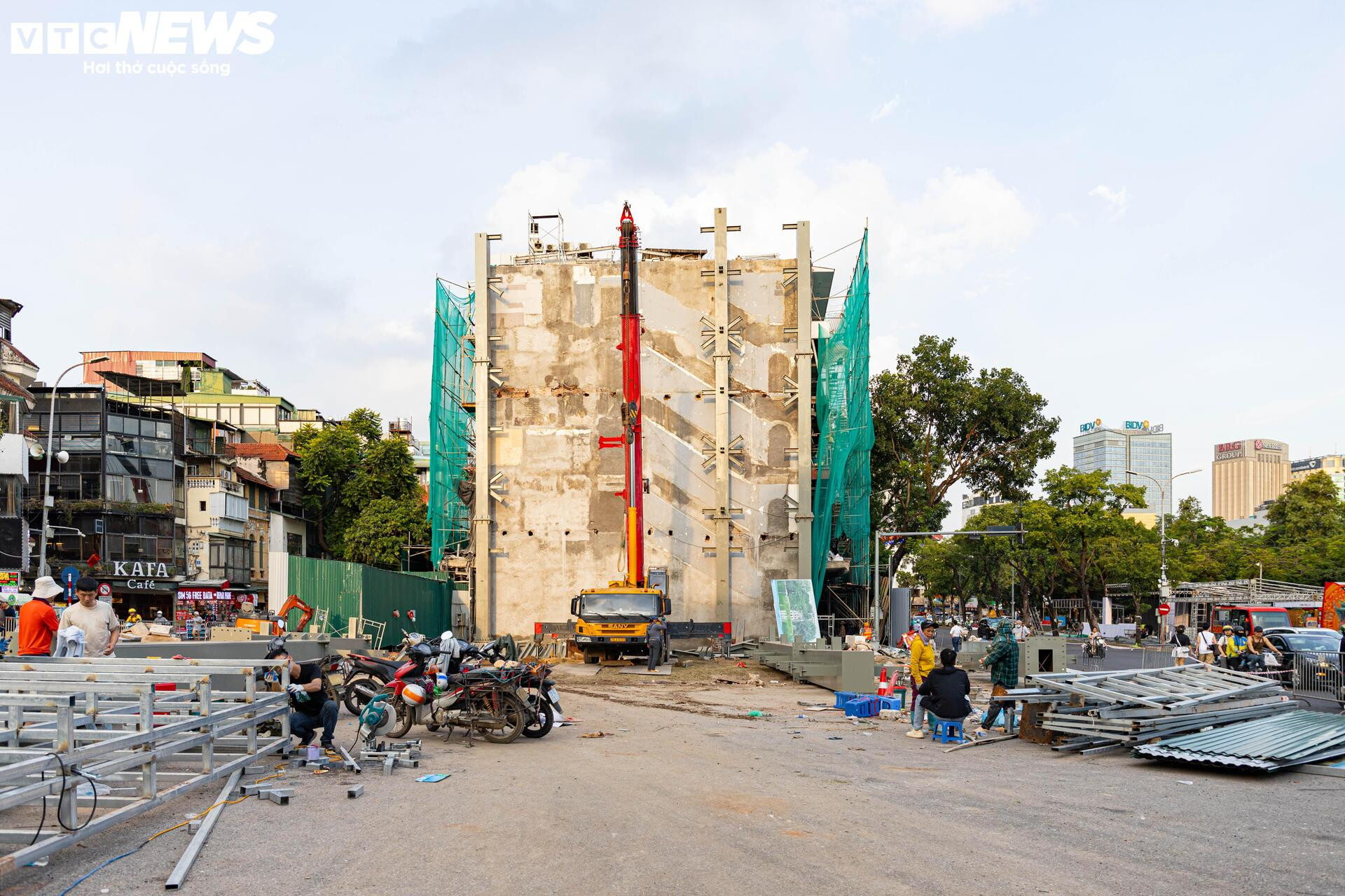 Hiện trạng quảng trường Đông Kinh - Nghĩa Thục sau khi phá dỡ toà 'Hàm cá mập' - 2