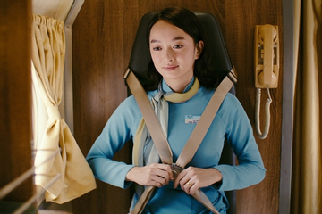 Kaity Nguyễn có nét tương đồng với nữ tiếp viên trong vụ cướp hàng không có thật
