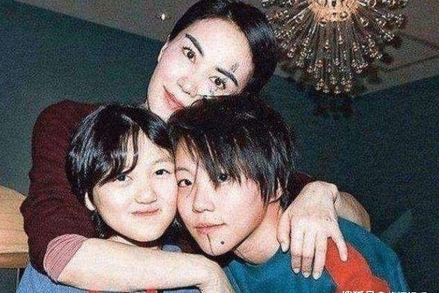 Mỹ nhân Hoa ngữ sau ly hôn Trải qua 2 đời chồng Vương Phi vẫn được Tạ Đình Phong chiều chuộng