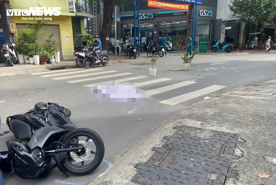 Truy tìm tài xế xe tải gây tai nạn chết người ở TP.HCM rồi bỏ trốn