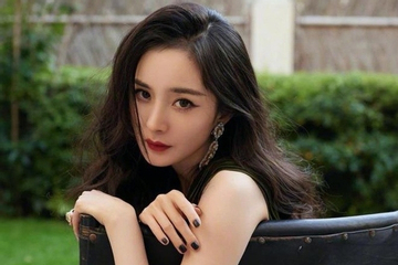 10 nữ diễn viên giàu nhất Trung Quốc 2025: Dương Mịch xếp sau Triệu Lệ Dĩnh, lướt tới hạng 1 mà nghi ngờ nhân sinh