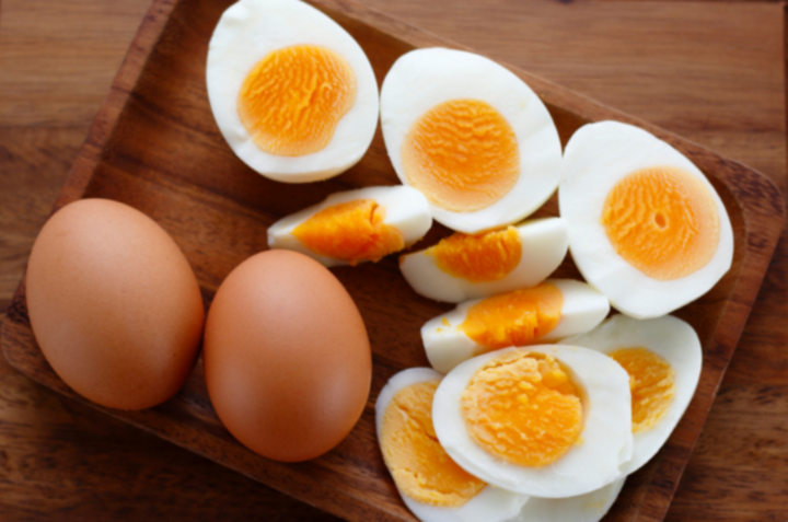 Trứng tuy nhỏ bé nhưng lại là loại thực phẩm rất tốt (Ảnh: Shutterstock)