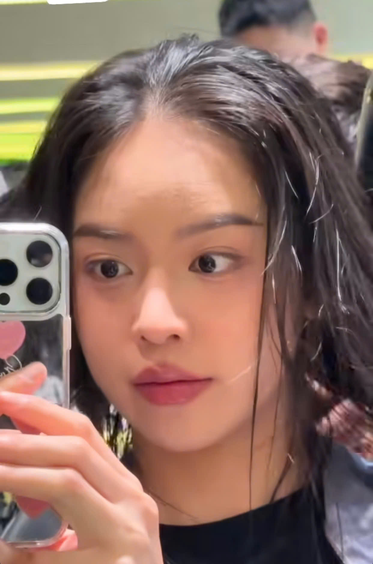 Hoa hậu Thanh Thủy sau nhiều lần bị mái tóc phong ấn nhan sắc