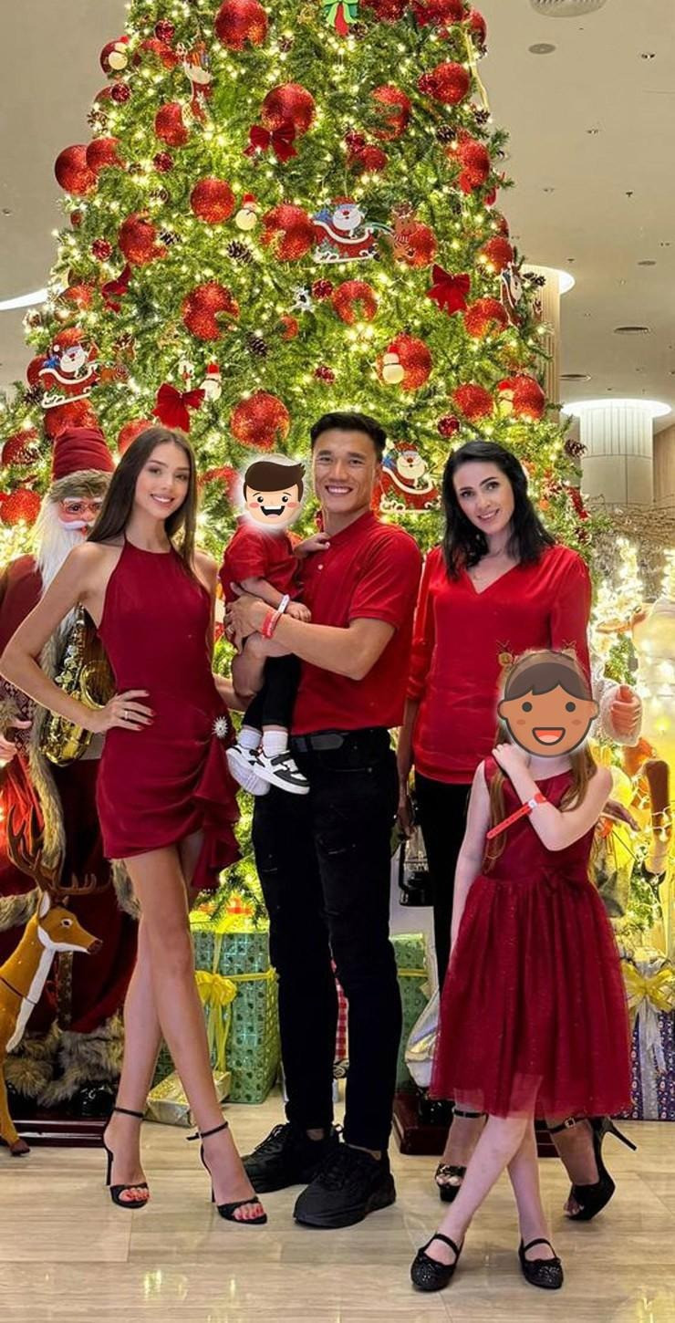 Phát sốt diện mạo quá trẻ đẹp mẹ vợ người ngoại quốc của thủ môn Bùi Tiến Dũng