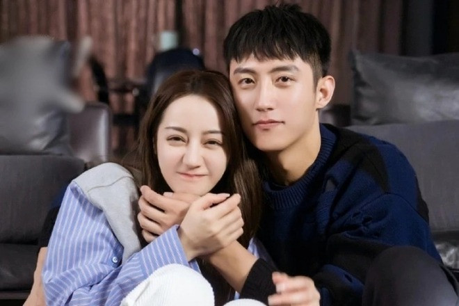 Xôn xao tin đồn Địch Lệ Nhiệt Ba tái hợp bạn trai vũ phu