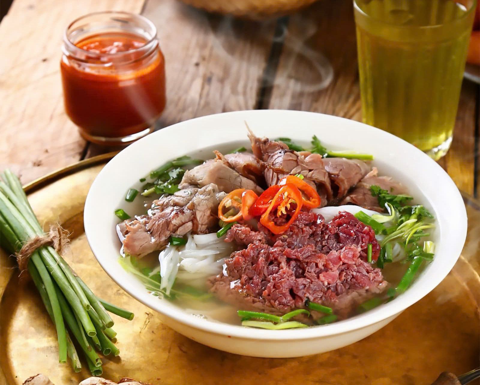 Thực hư thông tin vừa ăn phở vừa uống trà gây ung thư: Ăn phở thế nào cho đúng cách?- Ảnh 4.