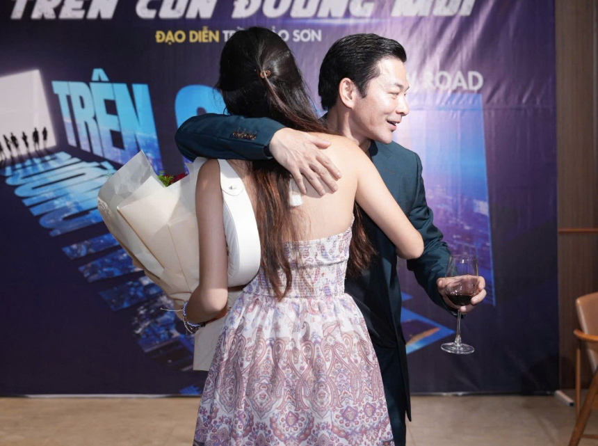 Con gái 17 tuổi của Trương Ngọc Ánh ngày càng bạo trong cách ăn mặc