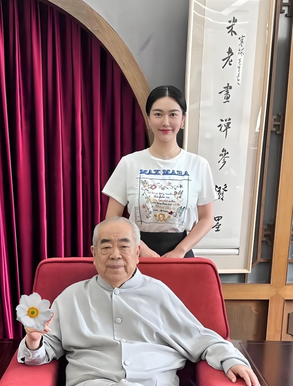 007x59oxgy1i4fd8xzij3j30r21hcn3c1