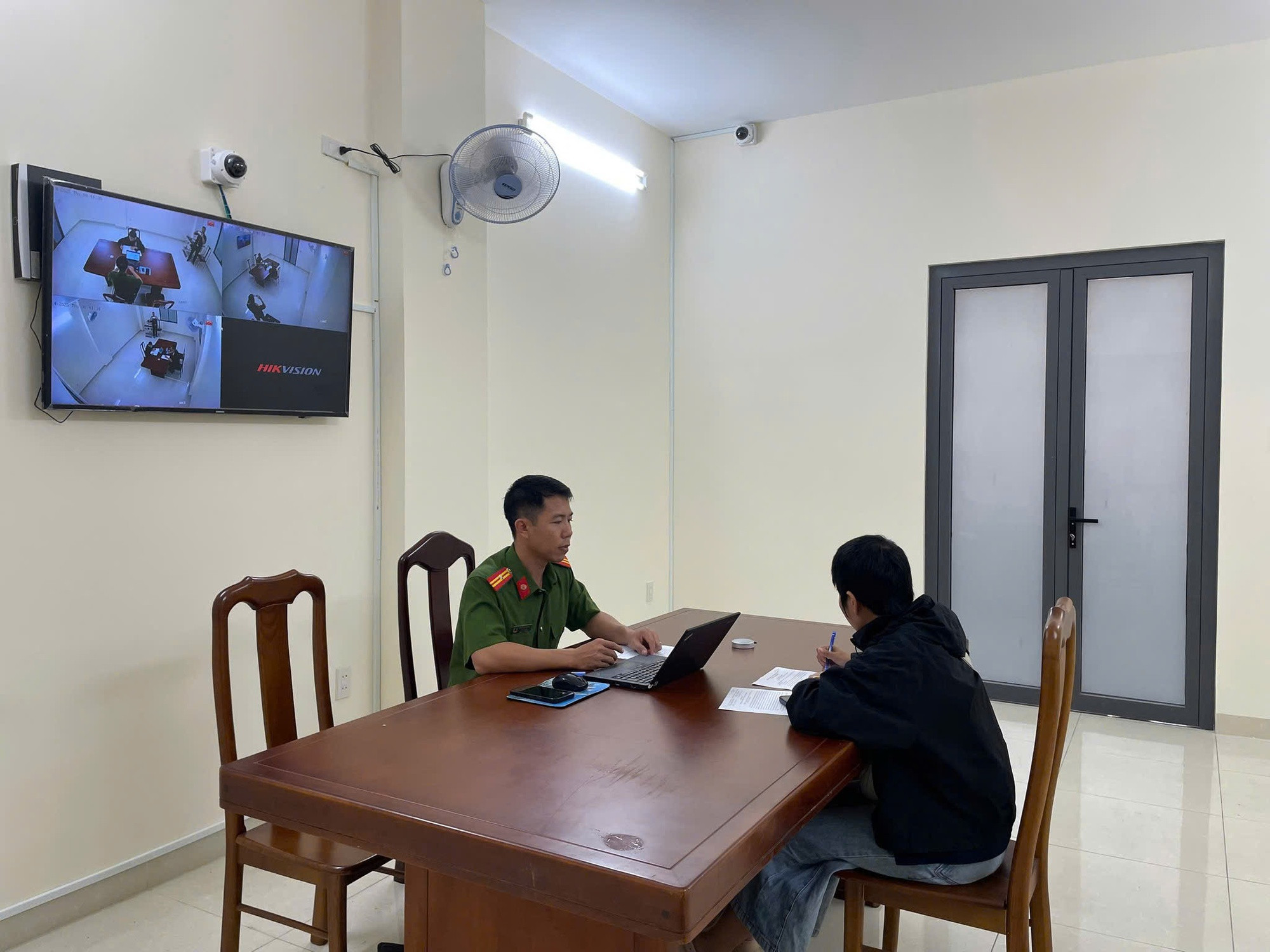 Người tố cáo mẹ bé Bắp gửi đơn khiếu nại quyết định của Công an Khánh Hòa- Ảnh 1.