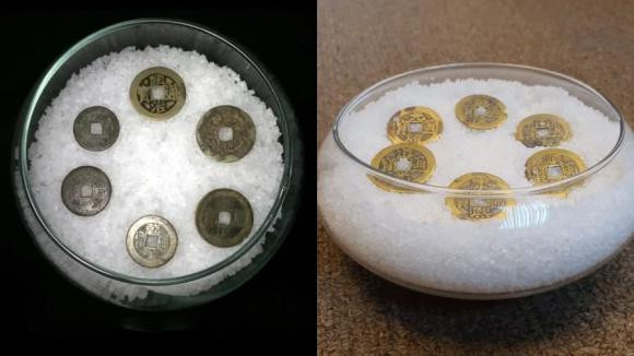 Đây là lý do đặt ngay bát nước muối trong nhà để hóa giải xui xẻo, bệnh tật, nhất là trong tháng 'cô hồn'- Ảnh 3.