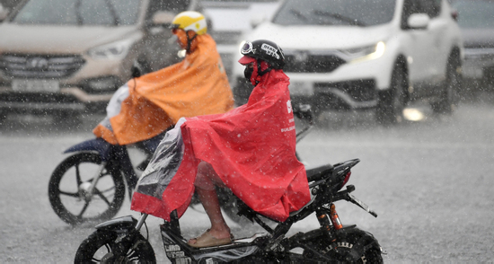 Dự báo thời tiết 18/8/2025: Cao điểm mưa lớn nhiều nơi, vùng nào trọng tâm?