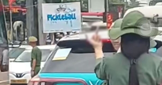 Nhà trường lên tiếng vụ 3 học sinh có hành vi phản cảm khi đoàn xe A80 đi qua