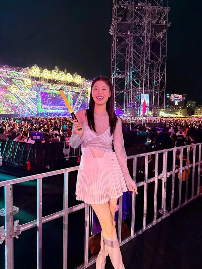 Vóc dáng săn chắc của bà xã Đăng Khôi không ai nghĩ mẹ 3 con