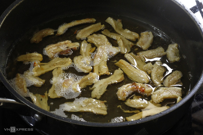 Món canh bún vỉa hè Ốc Thanh Vân phải lòng suốt 24 năm có gì đặc biệt?- Ảnh 6.