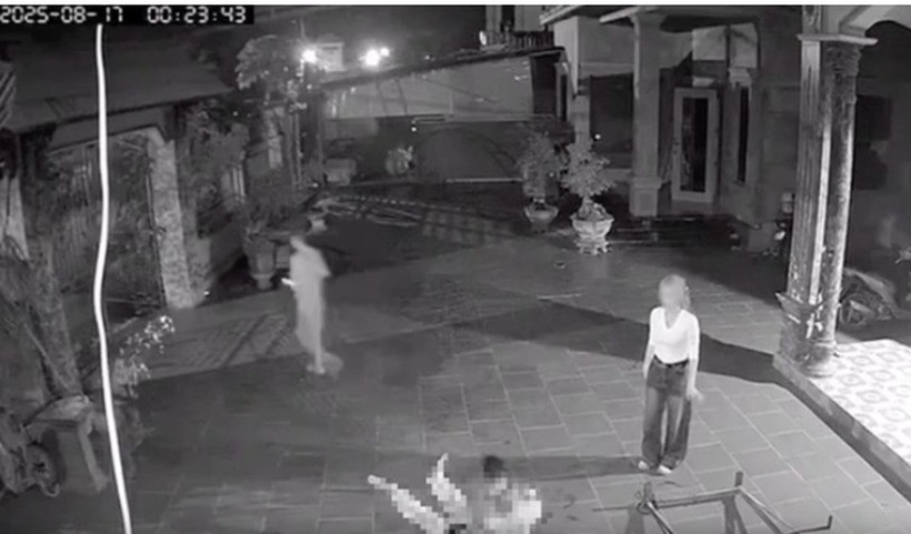 Camera trong nhà ghi lại sự việc. (Ảnh: Dân trí)